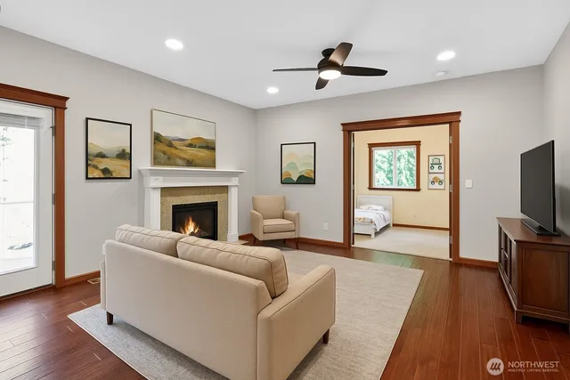 $760,000 | 14224 Beverly Park Road, Unit A, Edmonds, WA 98026