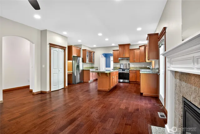 $760,000 | 14224 Beverly Park Road, Unit A, Edmonds, WA 98026