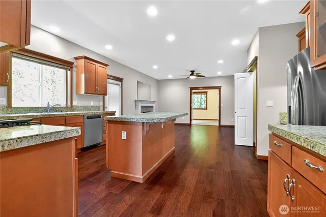 $760,000 | 14224 Beverly Park Road, Unit A, Edmonds, WA 98026