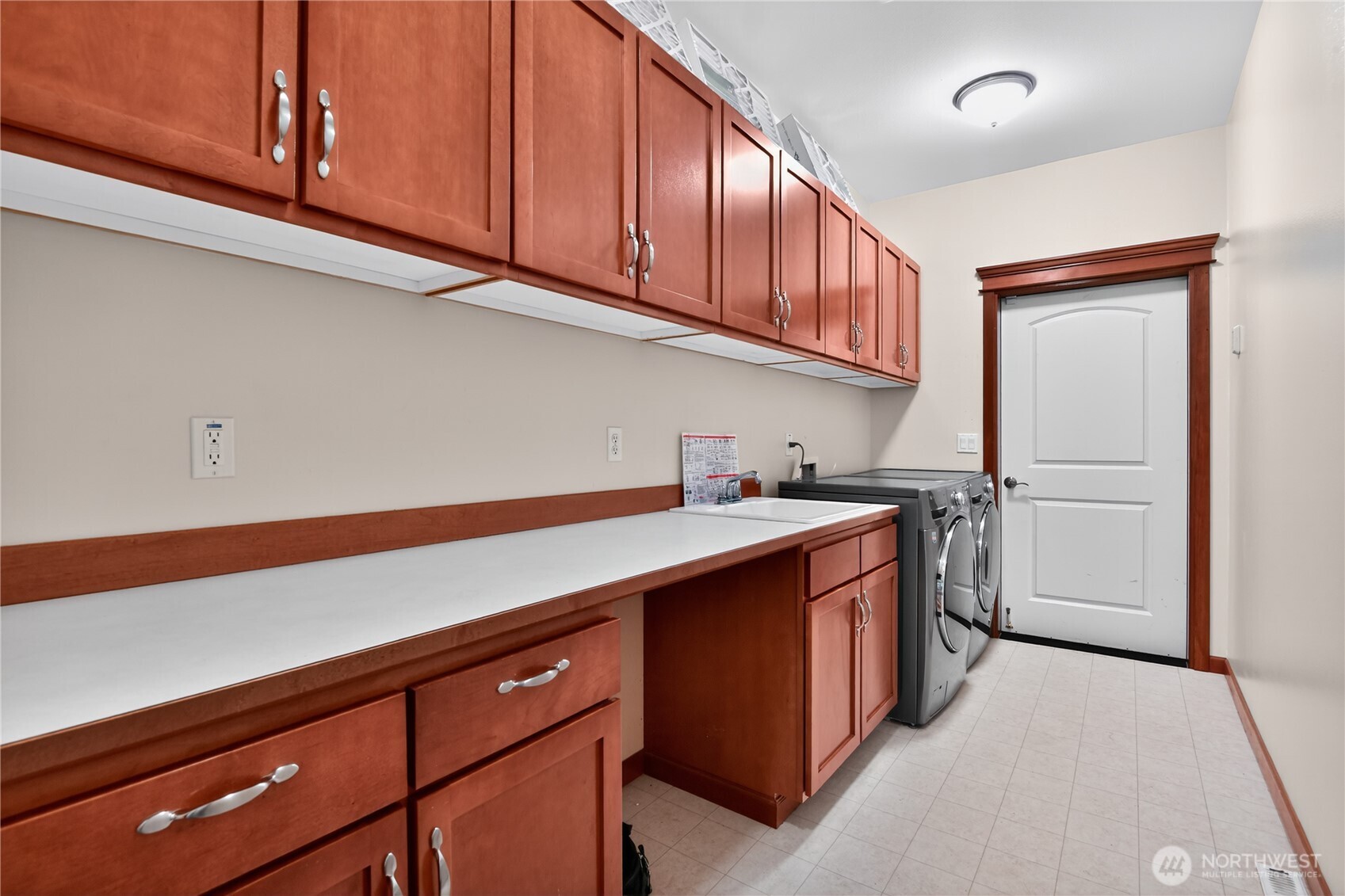 14224 Beverly Park Road, Unit A Edmonds, WA 98026 - Photo 21 of 40 Gallery Image 21