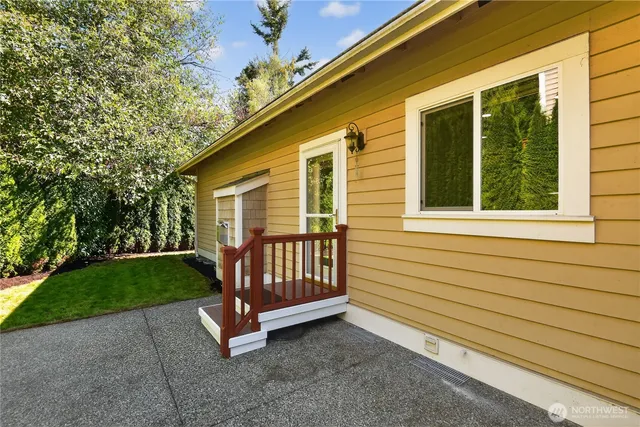 $760,000 | 14224 Beverly Park Road, Unit A, Edmonds, WA 98026