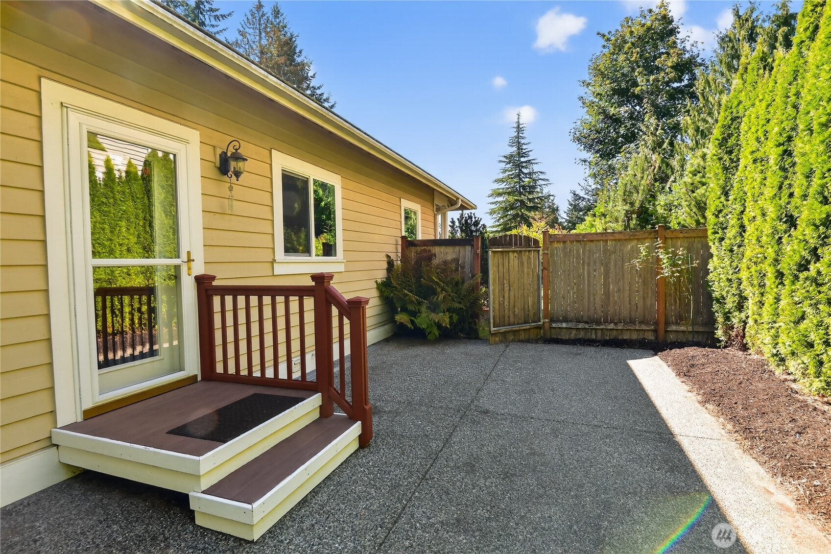 14224 Beverly Park Road, Unit A Edmonds, WA 98026 - Photo 35 of 40 Gallery Image 35
