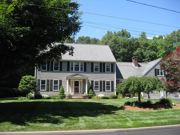 7 Fieldstone Path Walpole, MA 02081 - Photo 1 of 30 Gallery Image 1