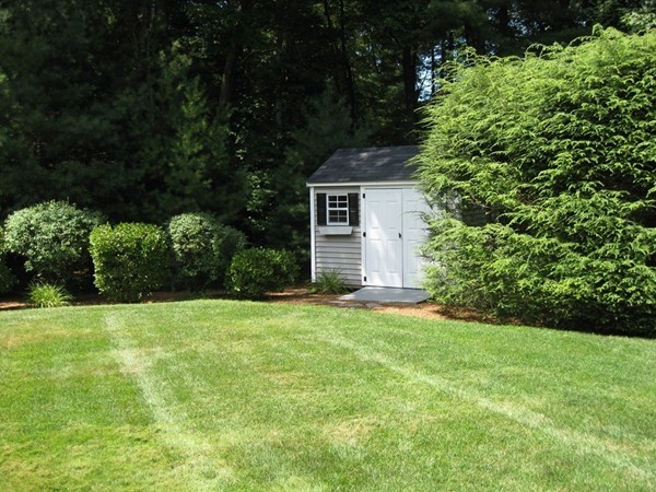 7 Fieldstone Path Walpole, MA 02081 - Photo 29 of 30 Gallery Image 29