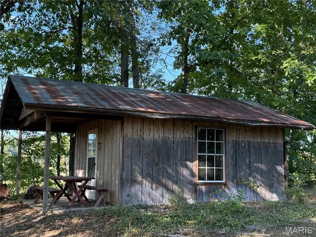 $450,000 | 20924 Highway 49, Black, MO 63625