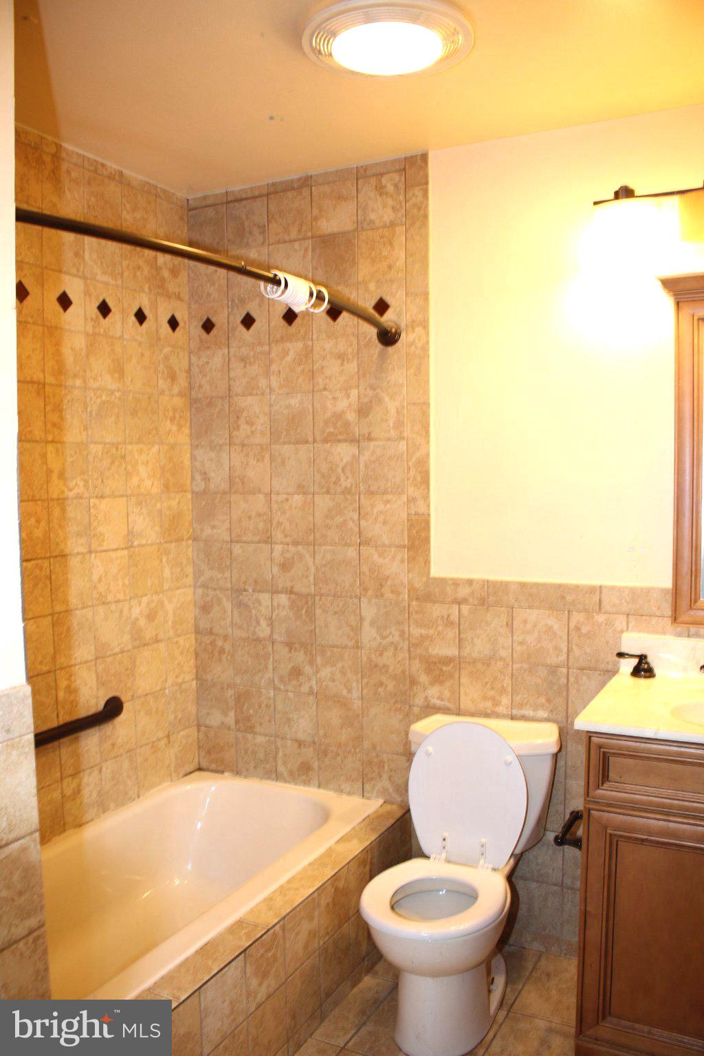 146 Oakmont Road Clementon, NJ 08021 - Photo 58 of 61 Charming bathroom with elegant tiles.