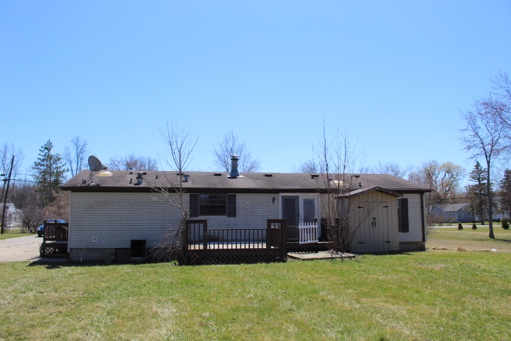 5070 West Carpenter Road Flint, MI 48504 - Photo 14 of 16 21561363-13.JPG