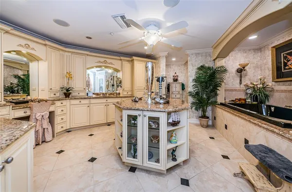 $2,895,000 | 3805 Gulf Boulevard, Unit 504, St. Pete Beach, FL 33706