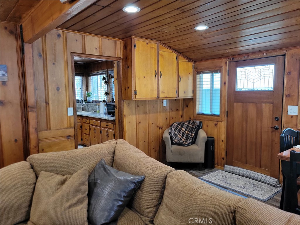 1116 Lark Road Wrightwood, CA 92397 - Photo 18 of 46
