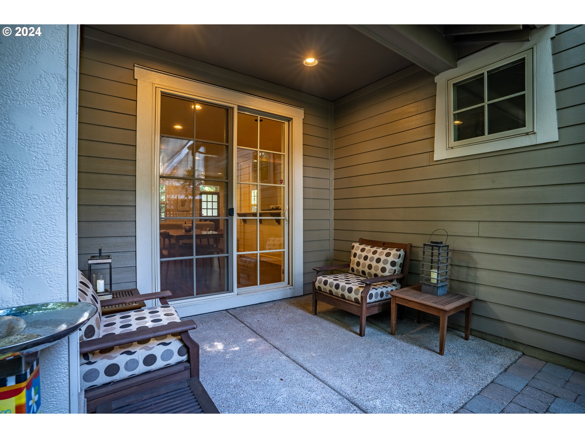 4511 Oakridge Road Lake Oswego, OR 97035 - Photo 34 of 44 a outdoor space with a couch and a potted plant