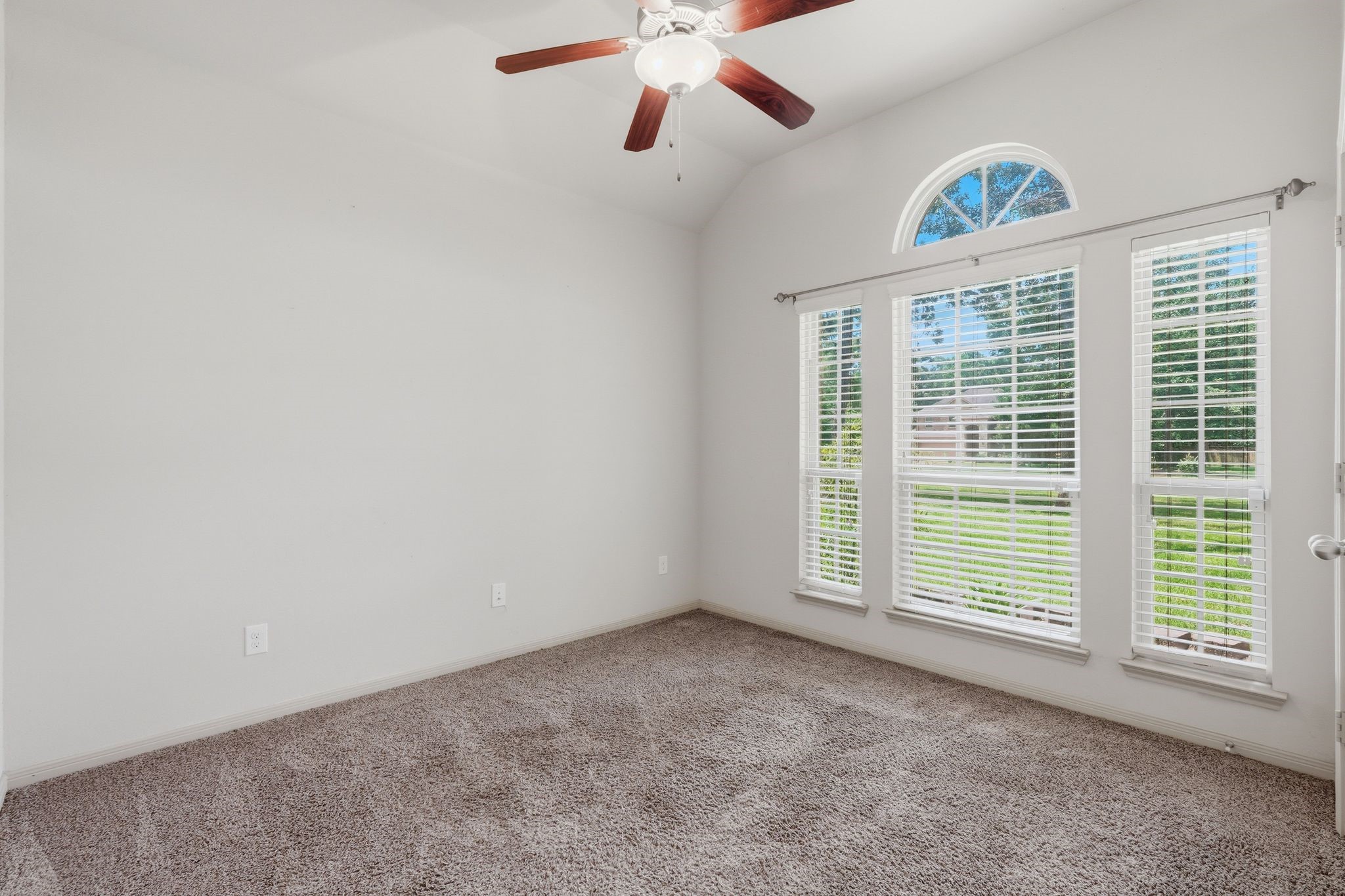 9217 Silver Back Trail Conroe, TX 77303 - Photo 8 of 50