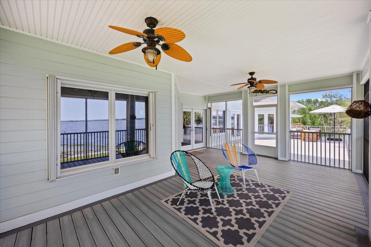 7813 Petersen Point Road Milton, FL 32583 - Photo 21 of 105