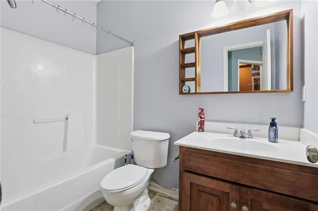 $400,000 | 7806 Northeast 111th Terrace, Kansas City, MO 64157