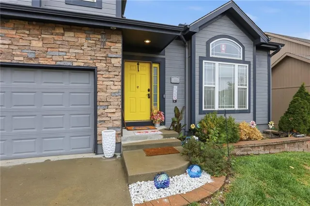 $400,000 | 7806 Northeast 111th Terrace, Kansas City, MO 64157