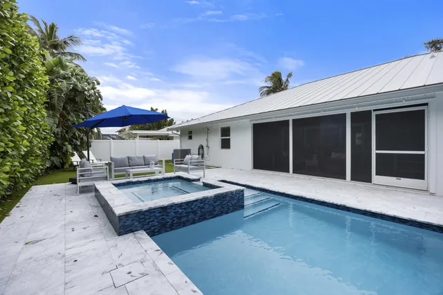 $9,500 | 52 PineHill Trail East, Tequesta, FL 33469