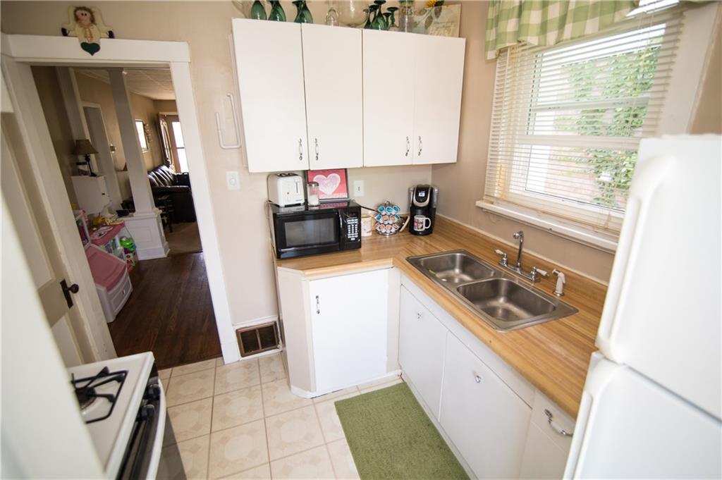 1724 Warriors Road Pittsburgh, PA 15205 - Photo 7 of 14 Gallery Image 7