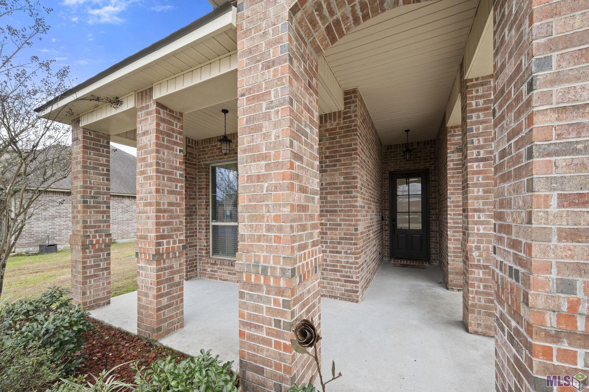 20348 Grand Crus Avenue Baton Rouge, LA 70817 - Photo 3 of 24