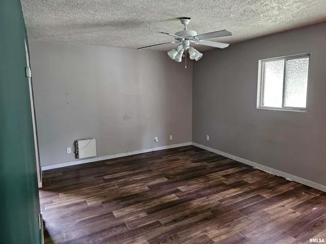 $49,900 | 1222 Midway Court, Marion, IL 62959