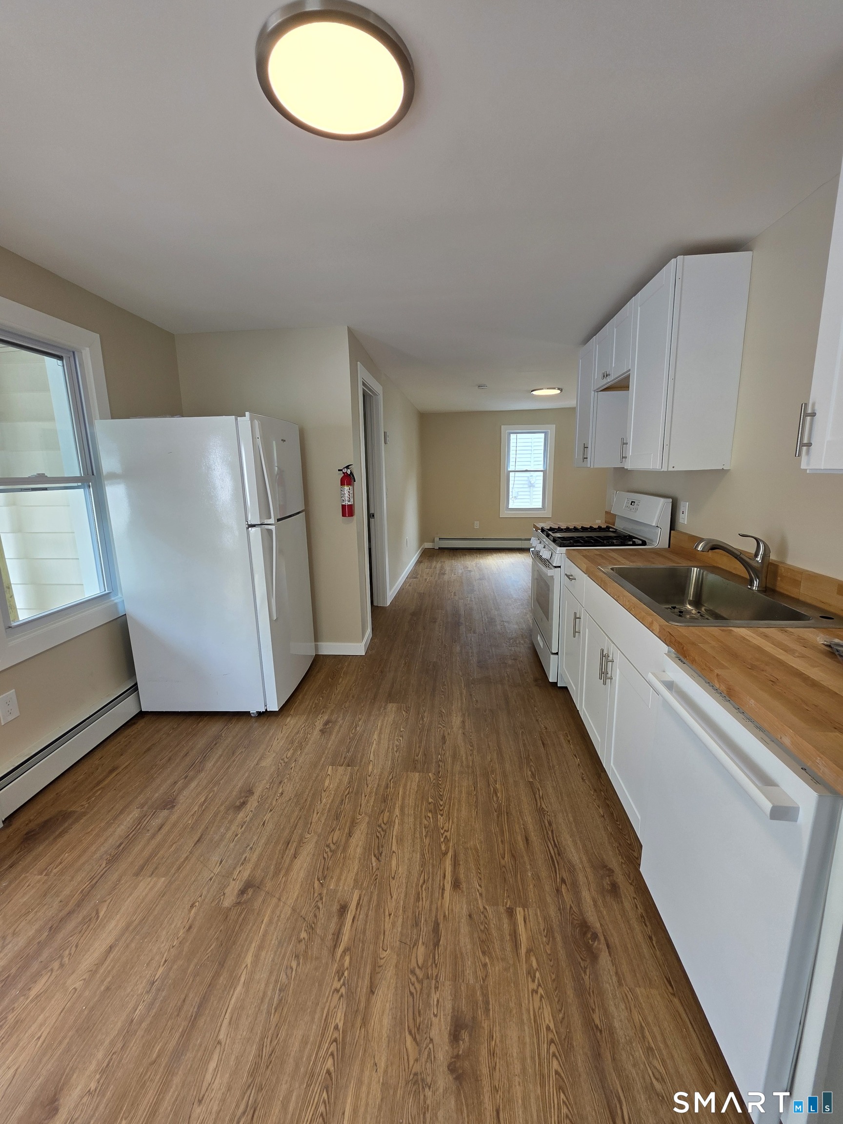 14 Smith Street, Unit 1 Ansonia, CT 06401 - Photo 5 of 8
