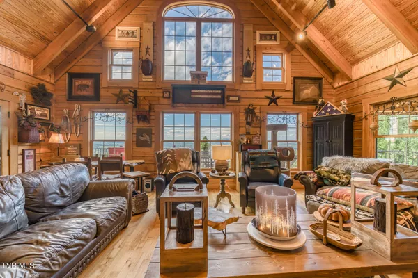 $1,100,000 | 72 Mountain Heights Road, Lebanon, VA 24266