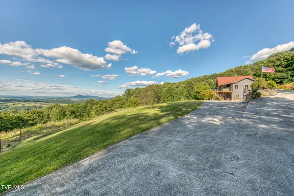 $1,100,000 | 72 Mountain Heights Road, Lebanon, VA 24266