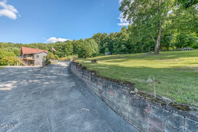 $1,197,000 | 72 Mountain Heights Road, Lebanon, VA 24266