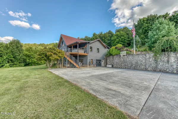 $1,100,000 | 72 Mountain Heights Road, Lebanon, VA 24266