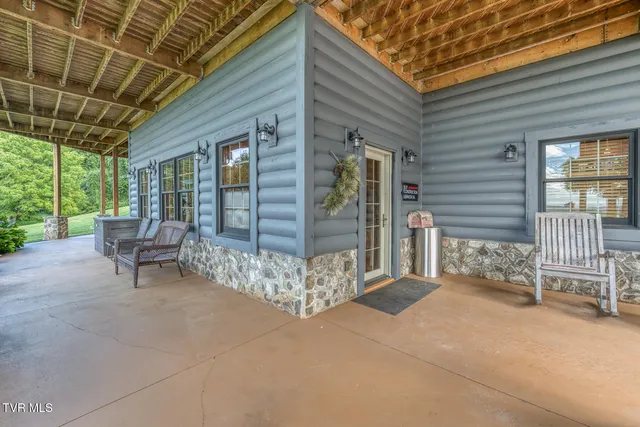 $1,197,000 | 72 Mountain Heights Road, Lebanon, VA 24266