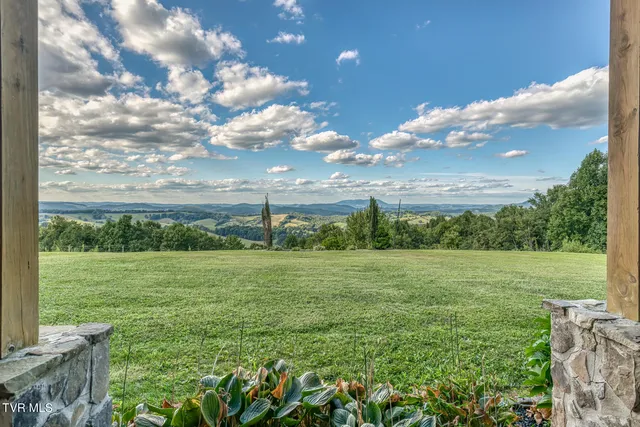 $1,197,000 | 72 Mountain Heights Road, Lebanon, VA 24266