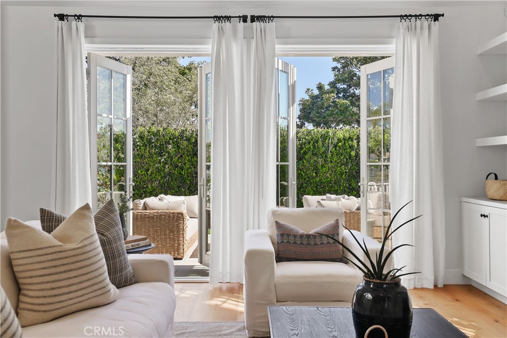 355 Rochester Street Costa Mesa, CA 92627 - Photo 13 of 40