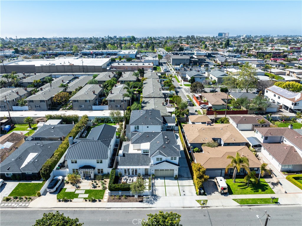 355 Rochester Street Costa Mesa, CA 92627 - Photo 38 of 40 Close Proximity to 17th Street