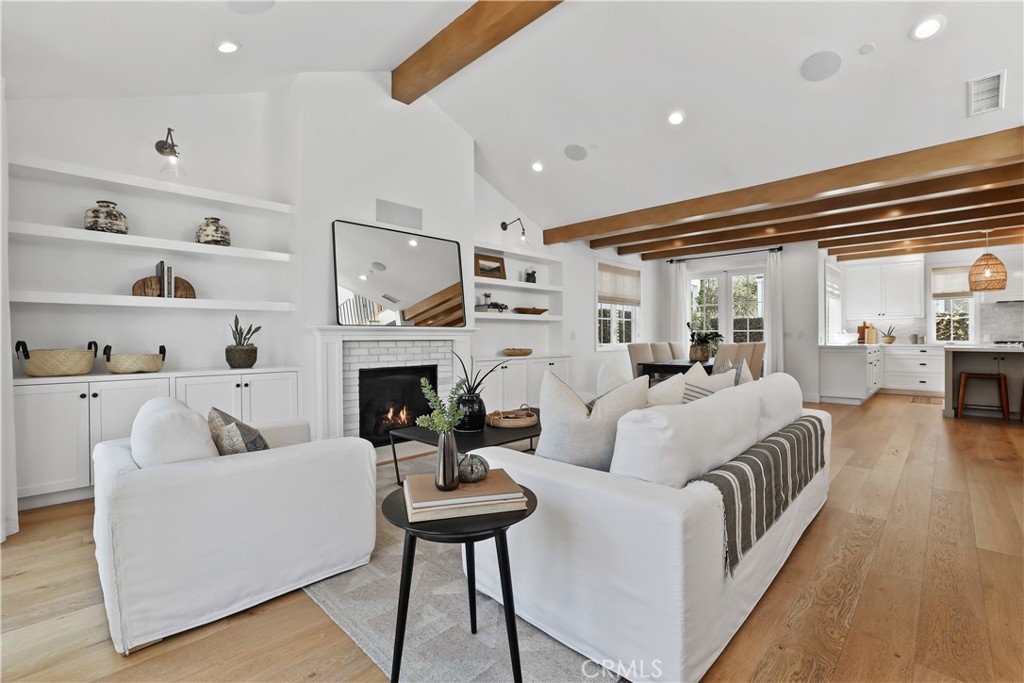 355 Rochester Street Costa Mesa, CA 92627 - Photo 9 of 40