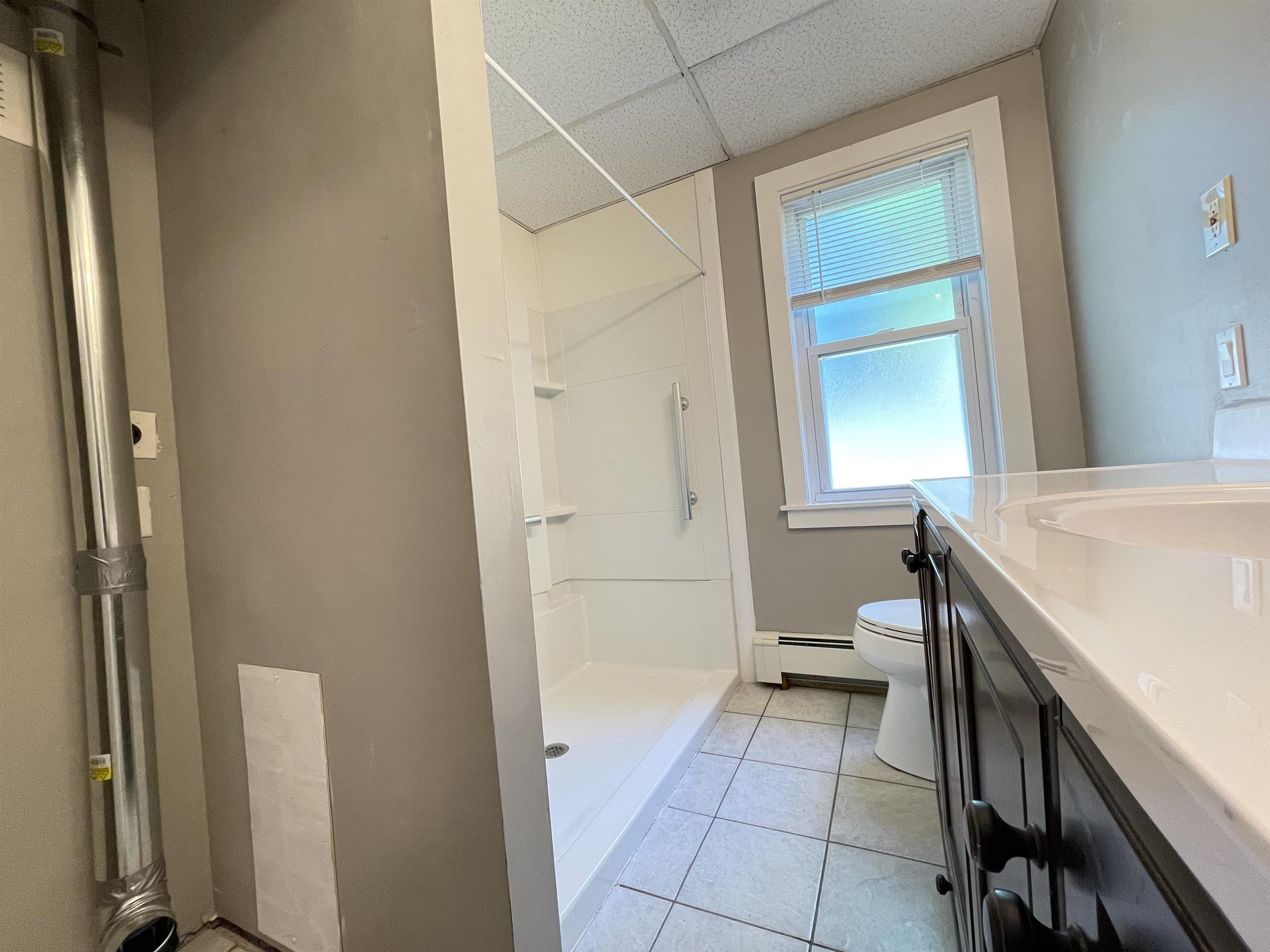 366 Lowell Street Manchester, NH 03104 - Photo 9 of 13