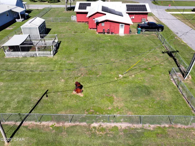 $189,900 | 6913 Broadway Street, Grand Ridge, FL 32442