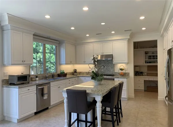 $6,300 | 64 Umbria, Irvine, CA 92618