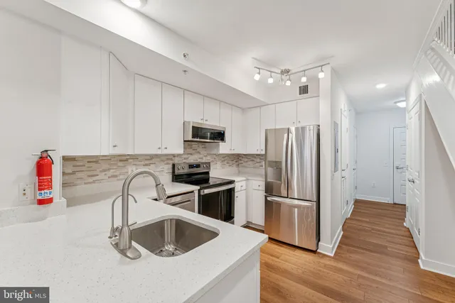 $725,000 | 616 E Street Northwest, Unit 455, Washington, DC 20004