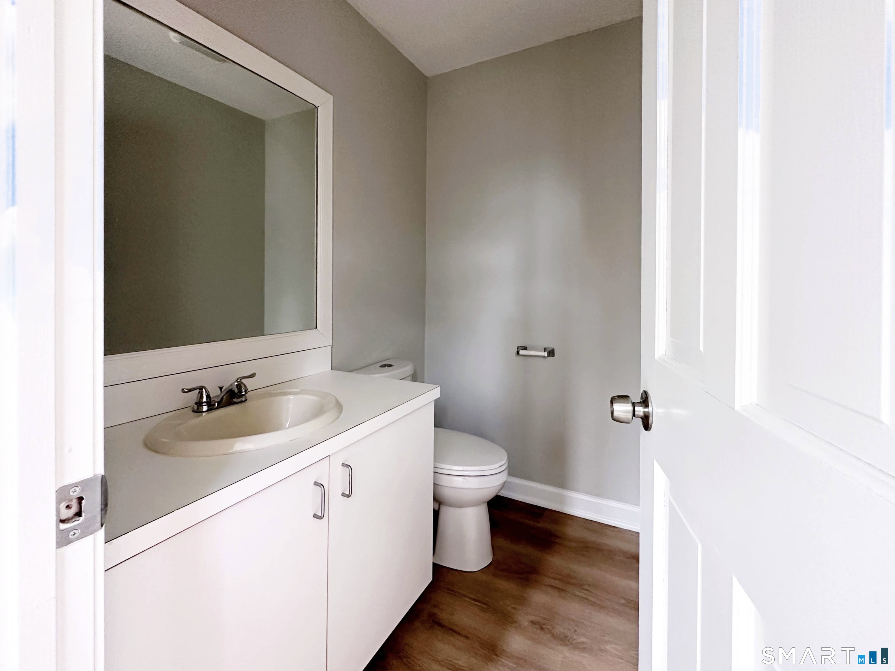 203 Capewell Avenue Waterbury, CT 06708 - Photo 11 of 38