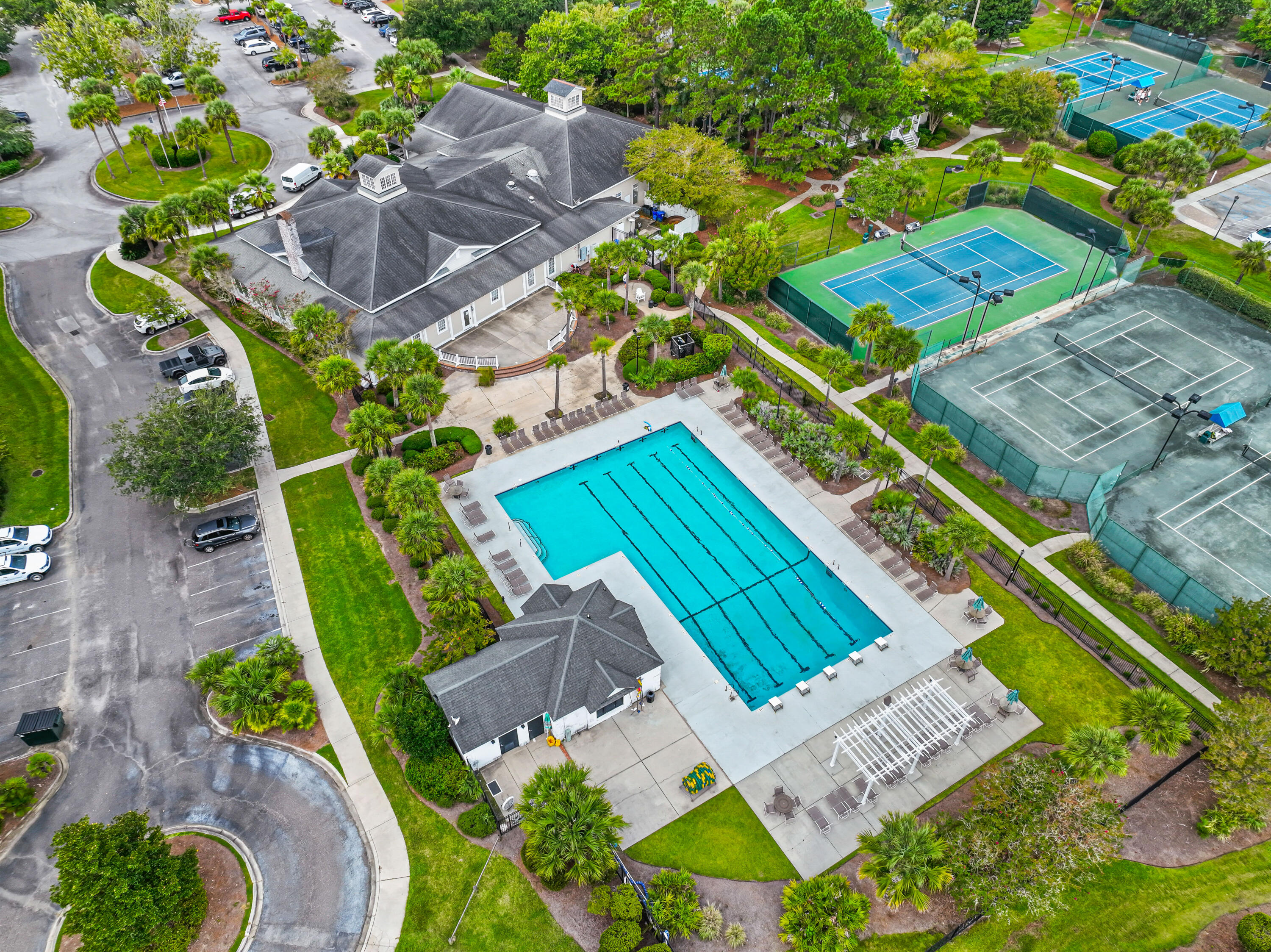 2061 Kings Gate Lane Mount Pleasant, SC 29466 - Photo 38 of 41 DJI_0388