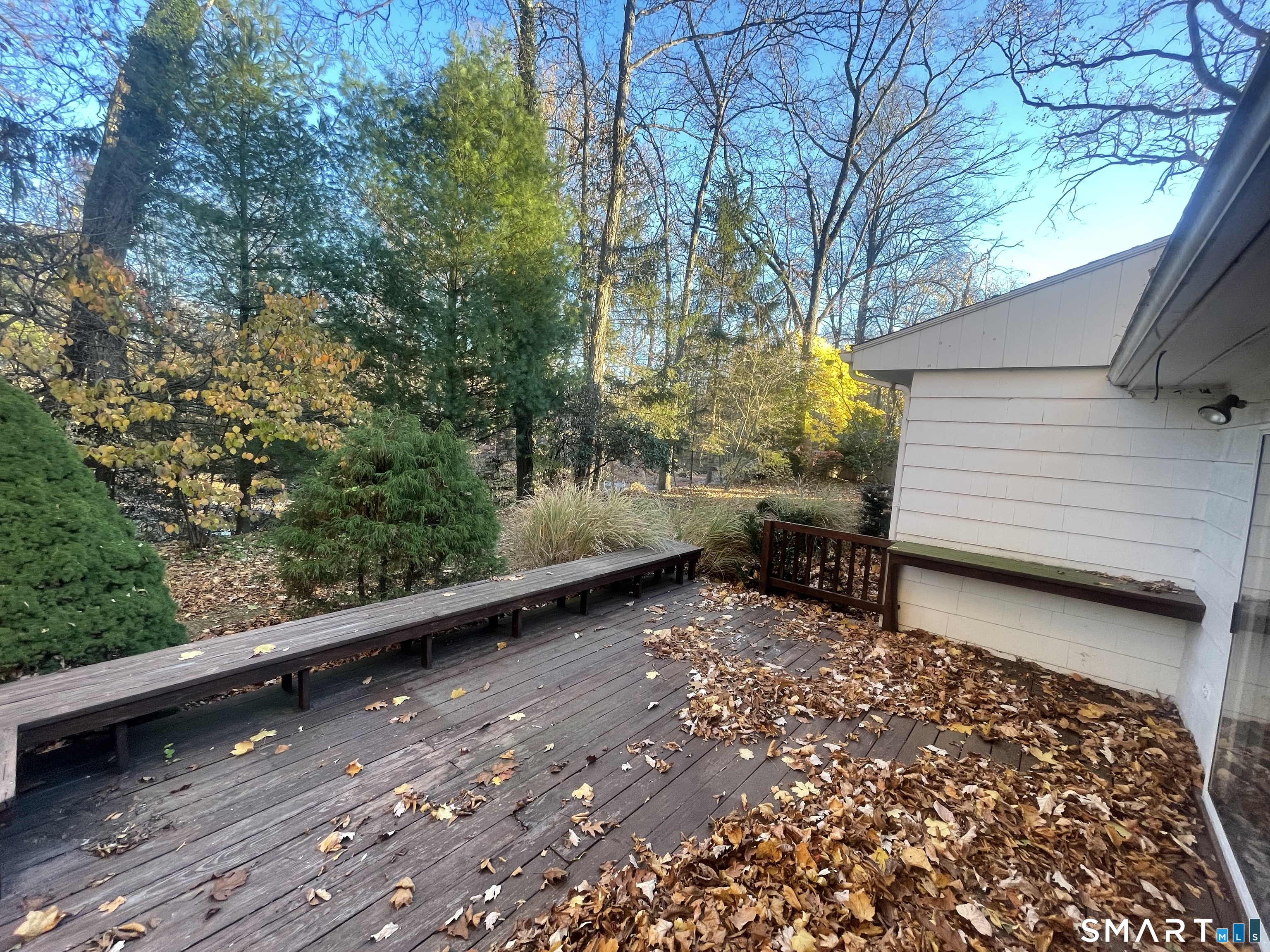 20 Arrowhead Road Wilton, CT 06897 - Photo 25 of 28 a view of a back yard of the house