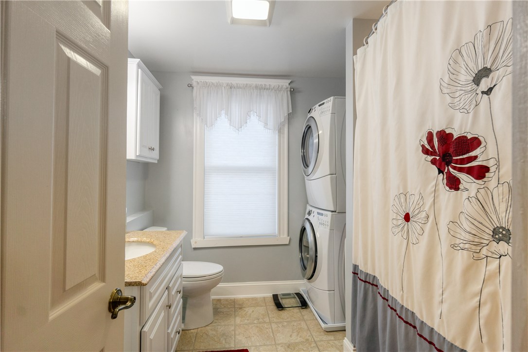 283 8th Avenue Woonsocket, RI 02895 - Photo 9 of 18 Gallery Image 9