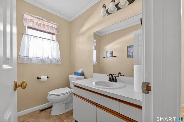 $297,000 | 23 Chatsworth Road, Unit 23, Granby, CT 06035