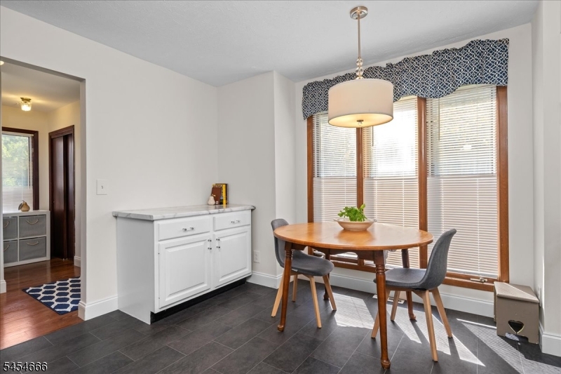 291 Cheyenne Road Lafayette, NJ 07848 - Photo 9 of 40 Gallery Image 9