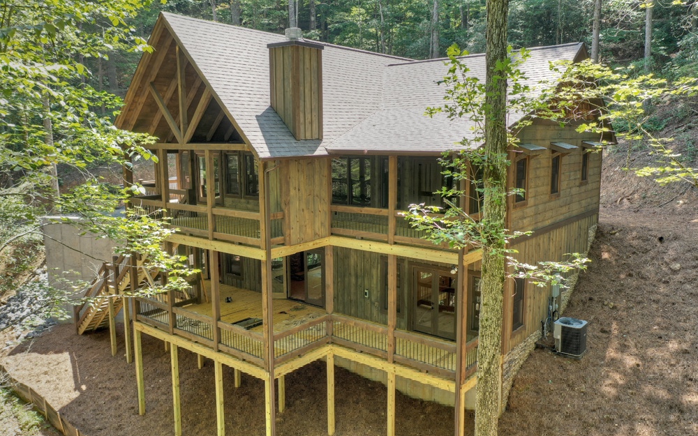 474 Winding Road Blue Ridge, GA 30513 - Photo 1 of 1 Main View
