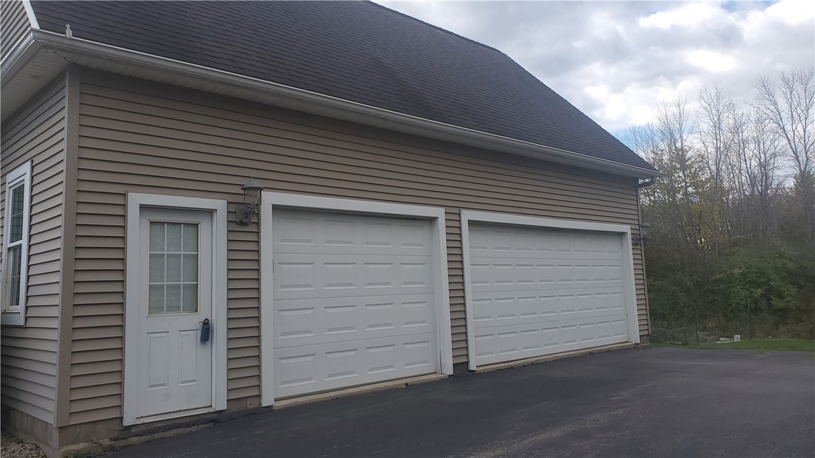 1515 Manitou Road Parma, NY 14626 - Photo 4 of 50