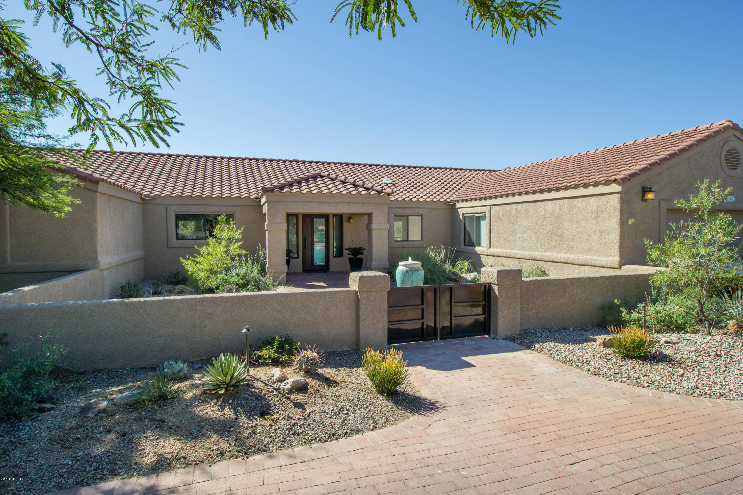 2843 West Appaloosa Road Tucson, AZ 85742 - Photo 1 of 24