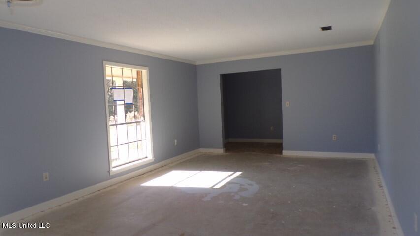 25280 Highway 35 Raleigh, MS 39153 - Photo 12 of 15 Living room addl view