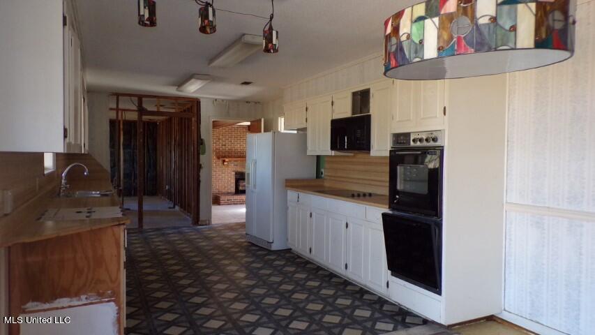 25280 Highway 35 Raleigh, MS 39153 - Photo 14 of 15 Kitchen addl view