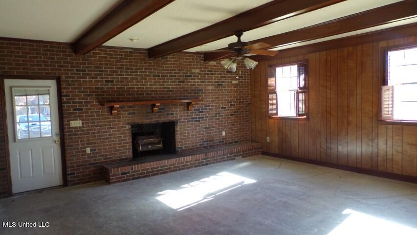 25280 Highway 35 Raleigh, MS 39153 - Photo 3 of 15 Den