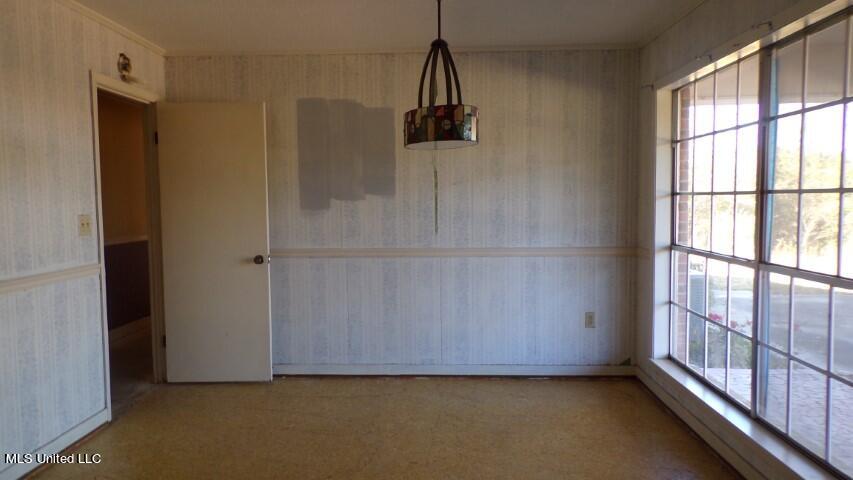 25280 Highway 35 Raleigh, MS 39153 - Photo 5 of 15 Dining Room