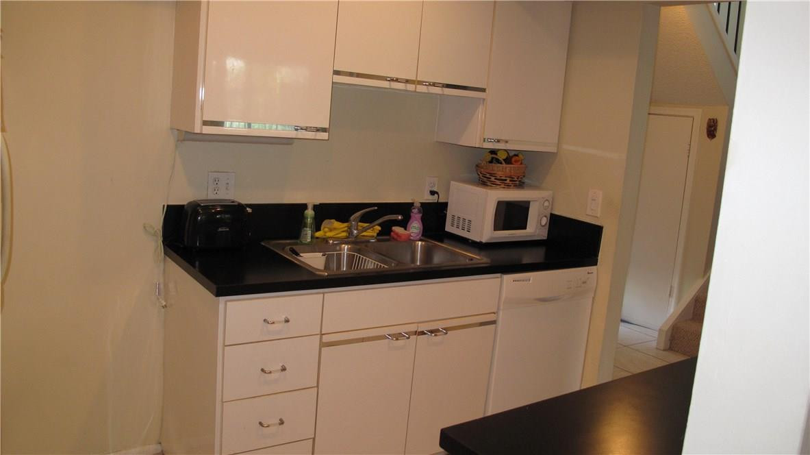 7200 Northwest 2nd Avenue, Unit 13 Boca Raton, FL 33487 - Photo 8 of 35 Photo 8